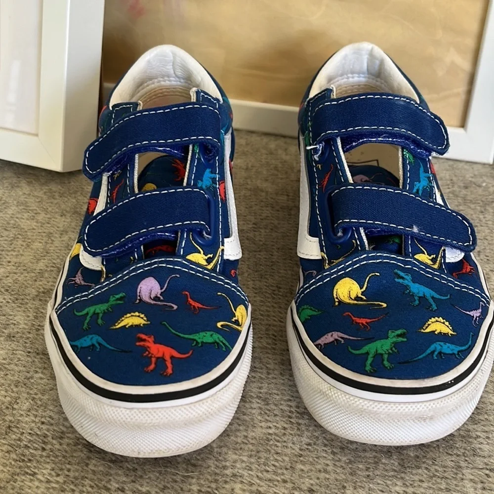 Kids Vans, velcro closure and dinosaurs! Sz 2.5 - Picture 2 of 9